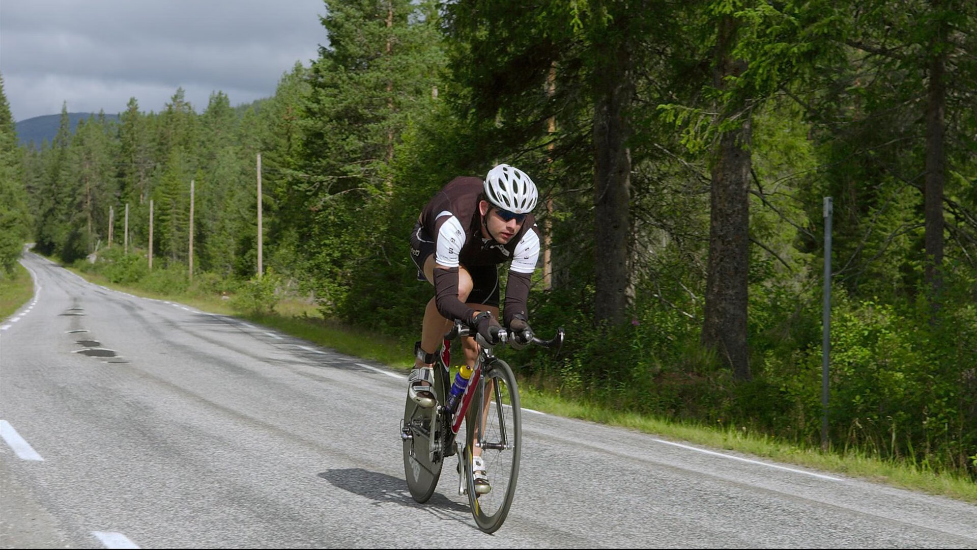 开云体育中国-冰火交锋，辽宁铁血防守冻结独行侠，福克斯世界排名战上演王者接管