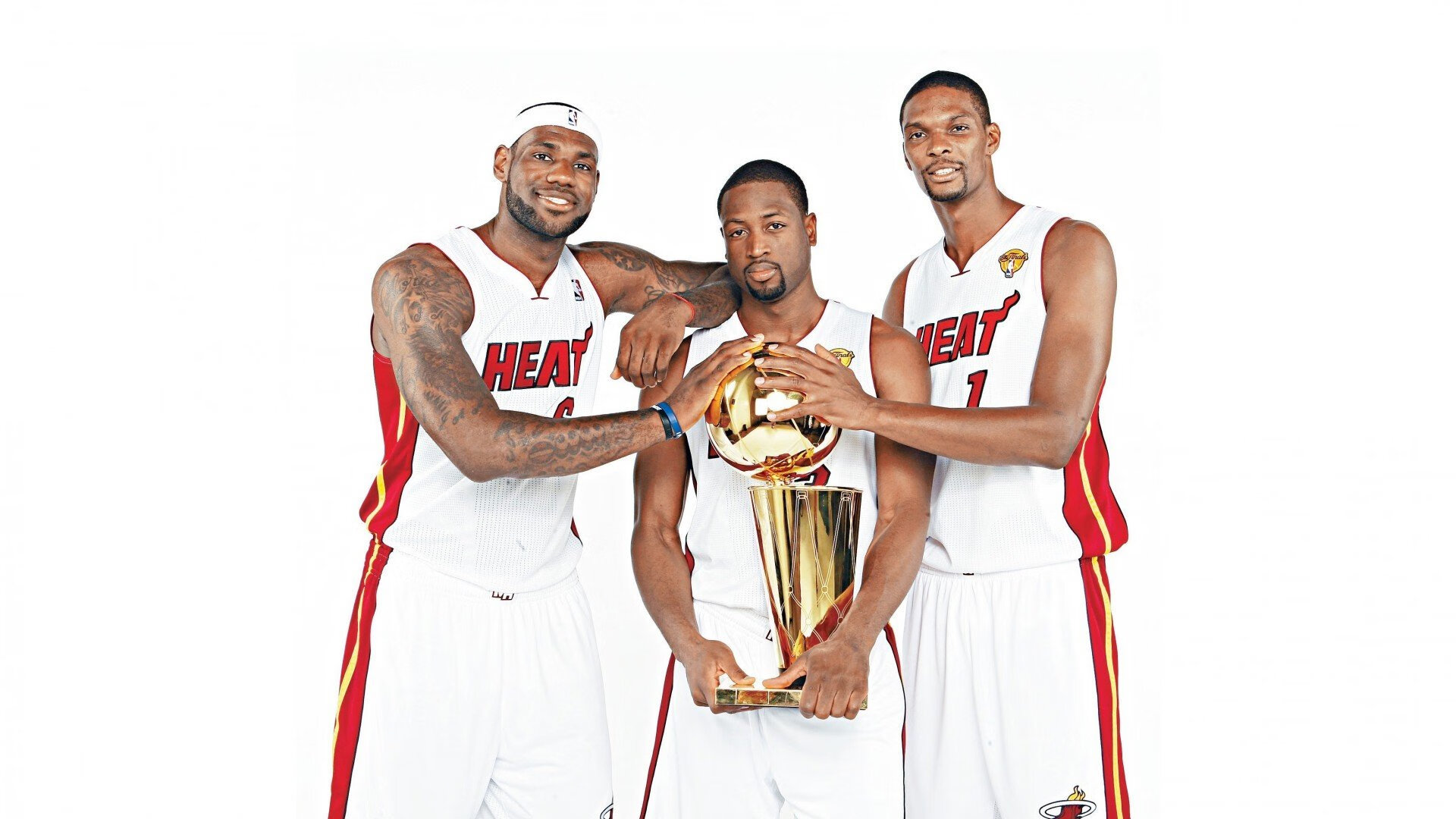 赛道与球场，当F1争冠焦点遇上国王加时胜掘金